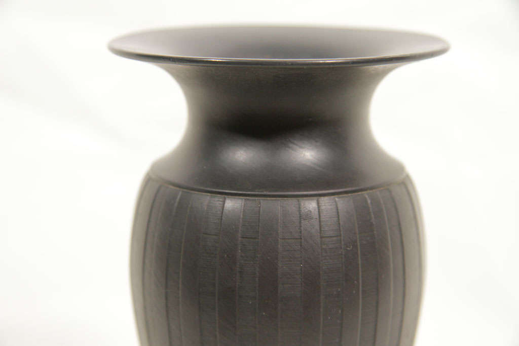A Pair of Wedgwood Engine Turned Black Basalt Vases In Excellent Condition In Katonah, NY