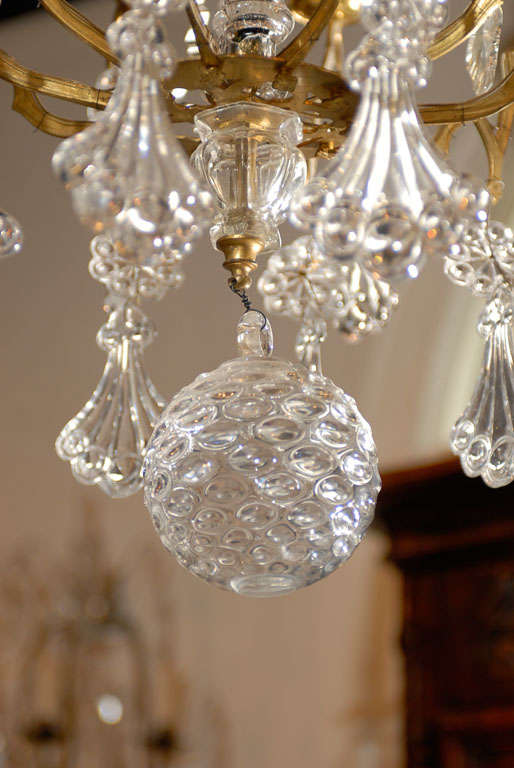Lampadario francese Belle Époque del 1900 a 10 luci in ottone e cristallo con pendeloques In condizioni buone in vendita a Atlanta, GA