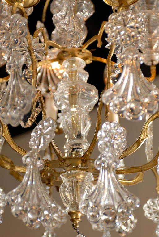 Cristallo Lampadario francese Belle Époque del 1900 a 10 luci in ottone e cristallo con pendeloques in vendita
