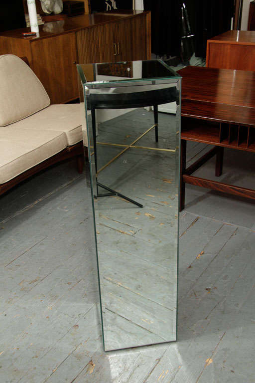 American Mirrored Pedestal
