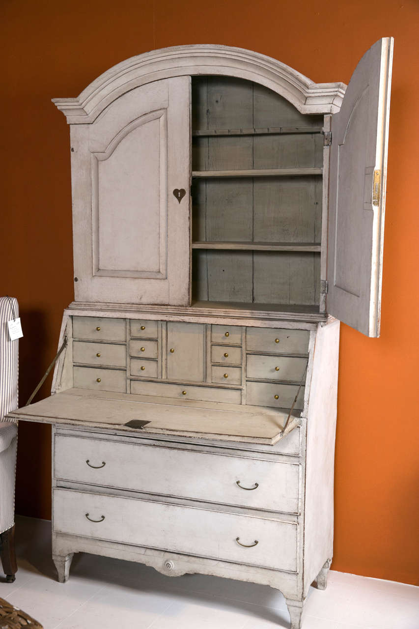 18th Century Swedish Cupboard In Excellent Condition For Sale In Stamford, CT