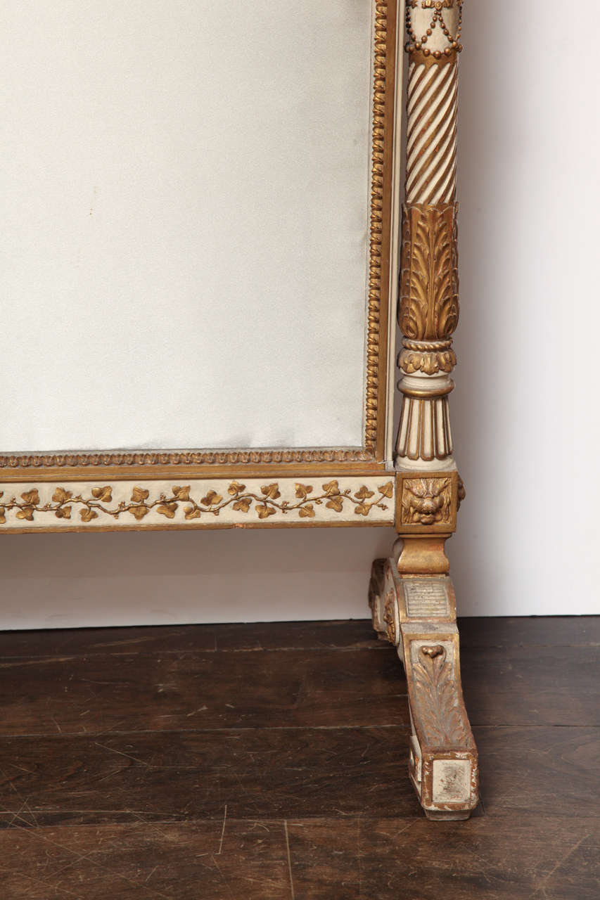Louis XVI Pare-étincelles superbement sculpté de Francois Linke en vente