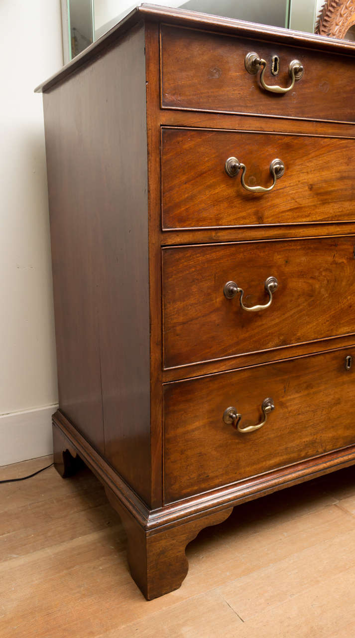 Classic 18th Century English Chippendale Style Walnut Chest of Drawers 4