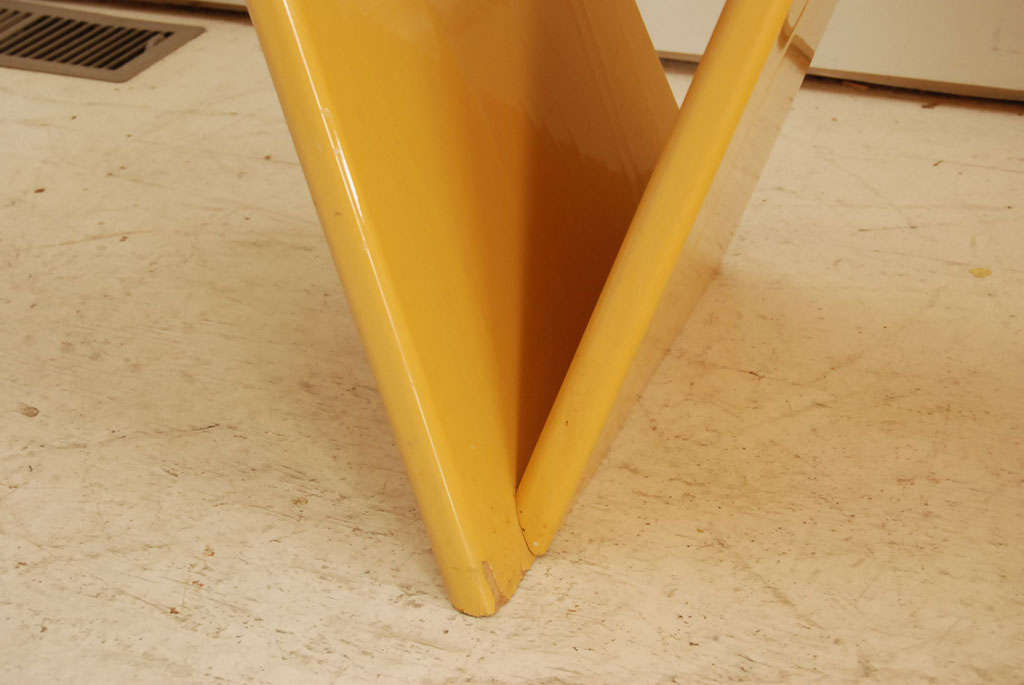 Late 20th Century Blond Midcentury Drop-Leaf Lacquered Table For Sale