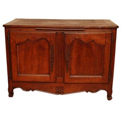 French buffet with fluted center column