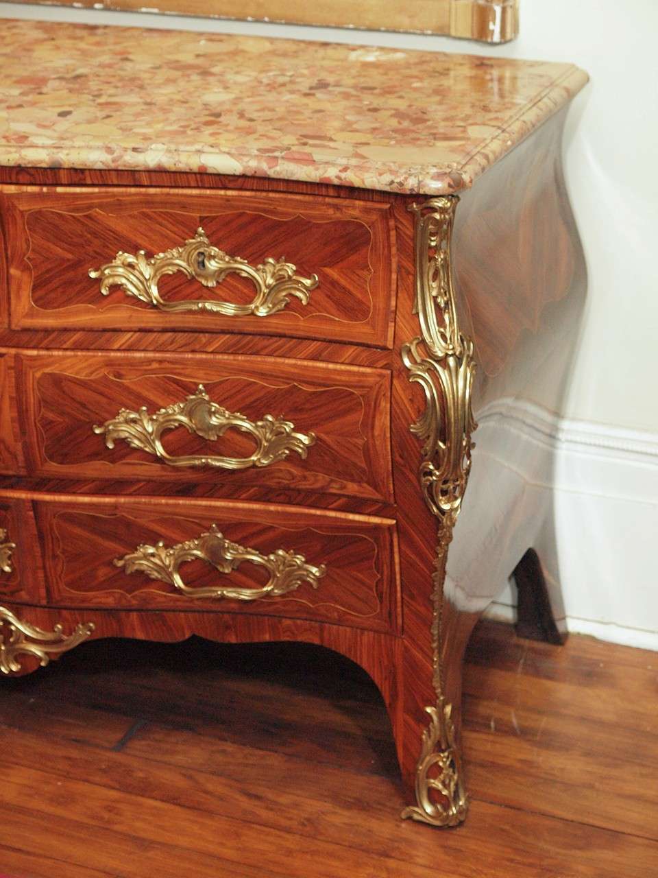 Antique French Commode circa 1790-1820 with Finest Exotic Woods In Good Condition For Sale In New Orleans, LA