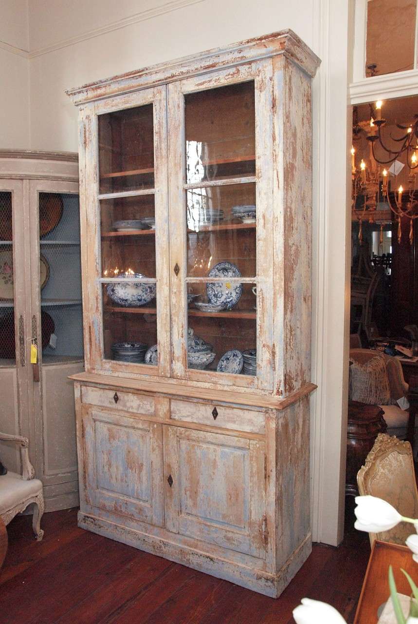 Pine buffet a Deux Corps with two drawers, two bottom doors, two top glass doors and three shelves, circa 1850.