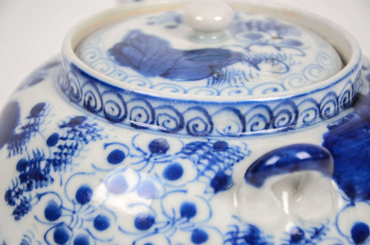 Chinese 19thC, CHINESE, Blue and White TEAPOT, Porcelain