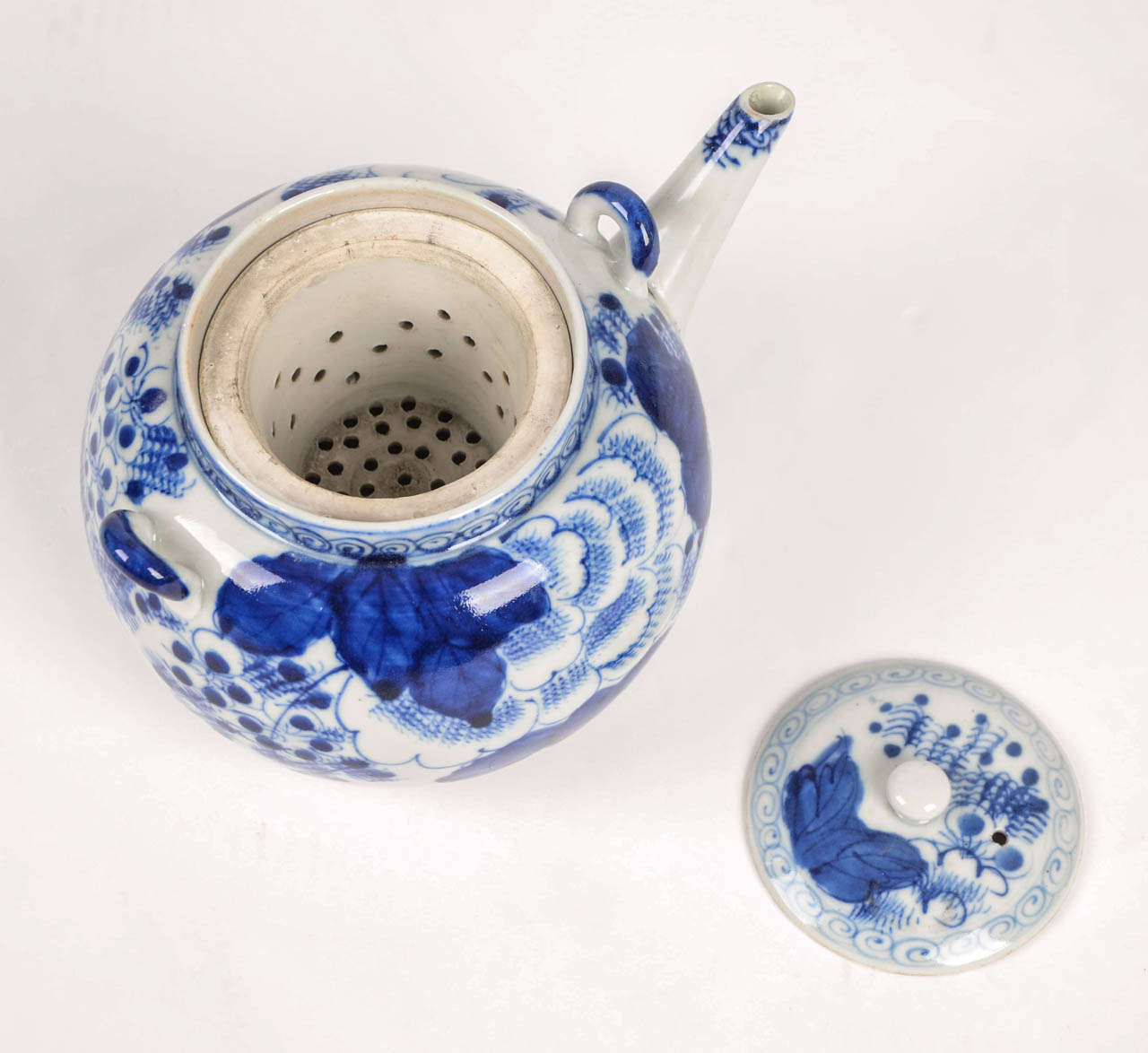 19thC, CHINESE, Blue and White TEAPOT, Porcelain In Excellent Condition In Lincoln, Lincolnshire