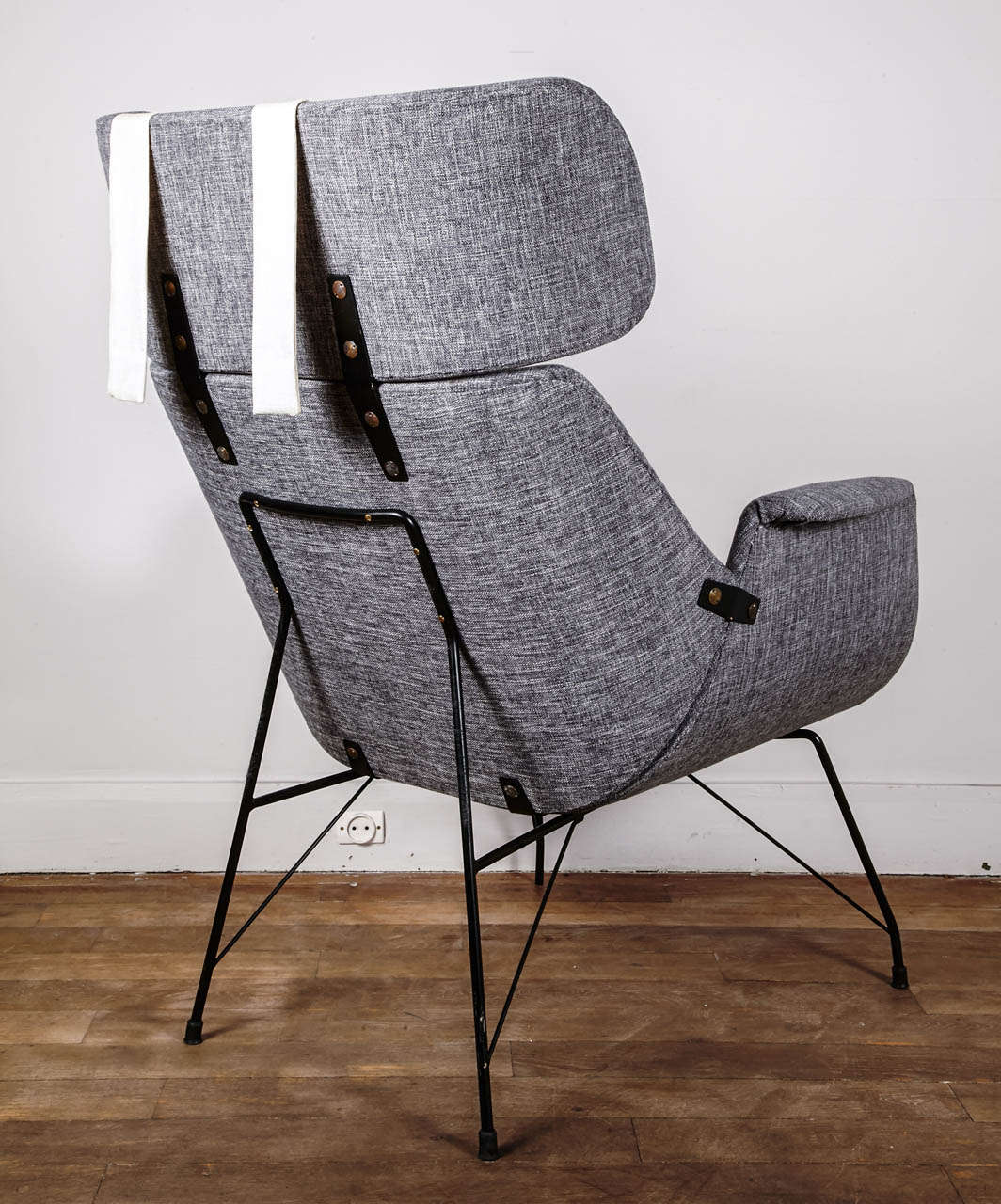 A Rare Pair of Lounge Chairs Designed by Augusto Bozzi for Saporiti 1