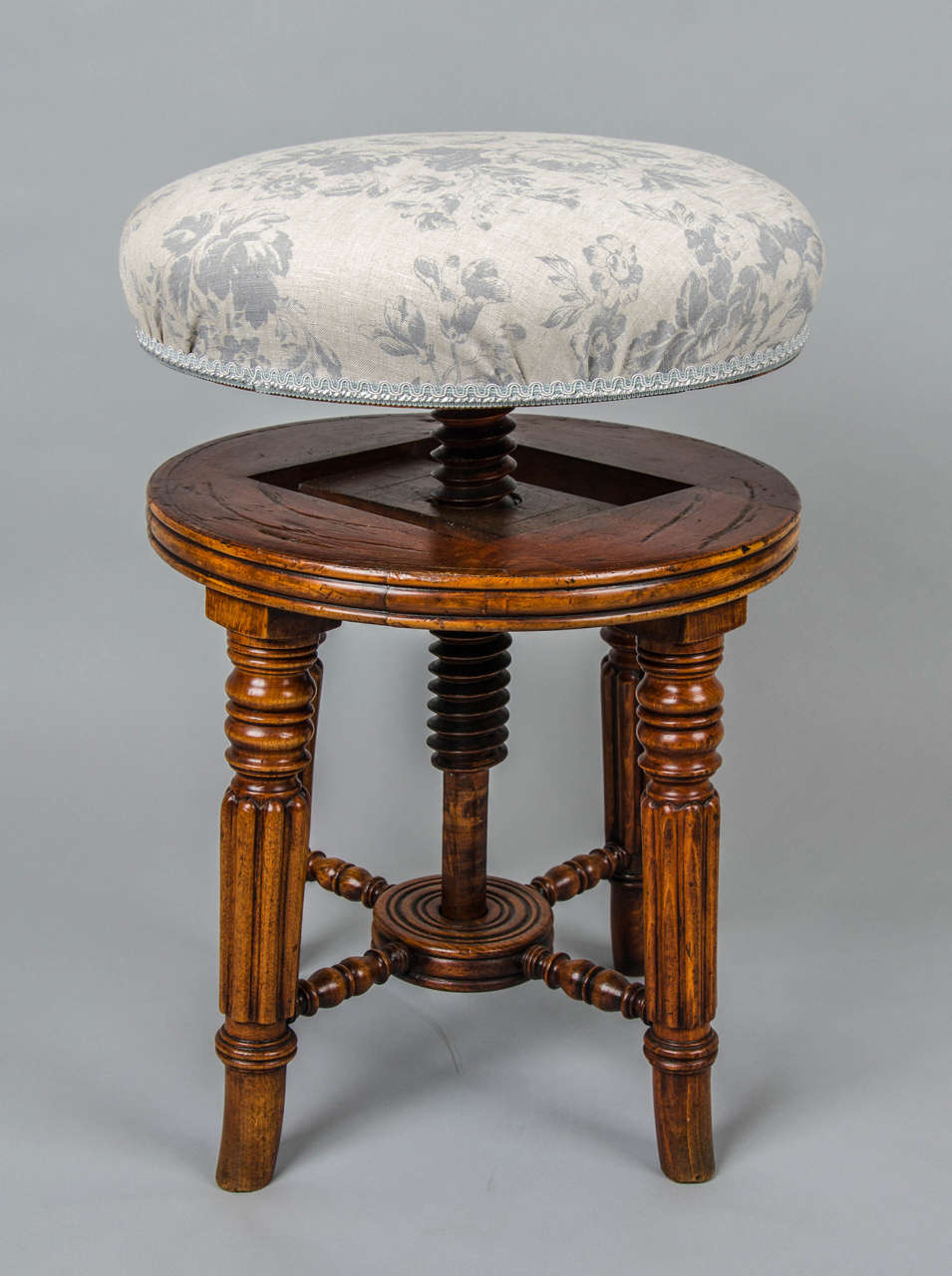 Mid-19th Century Piano Stool For Sale 3