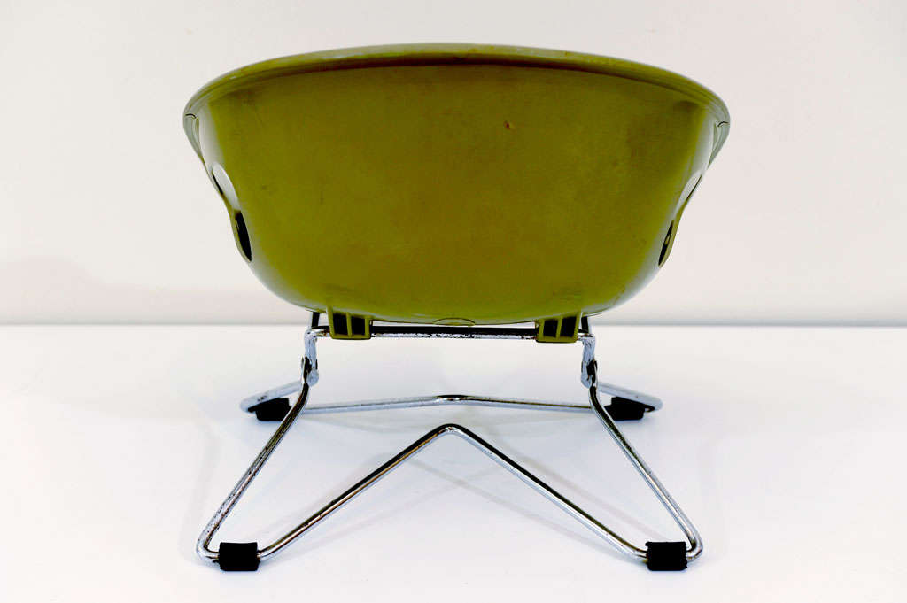 Hamilton Cosco, Inc. Mid Century Child's Chair 1