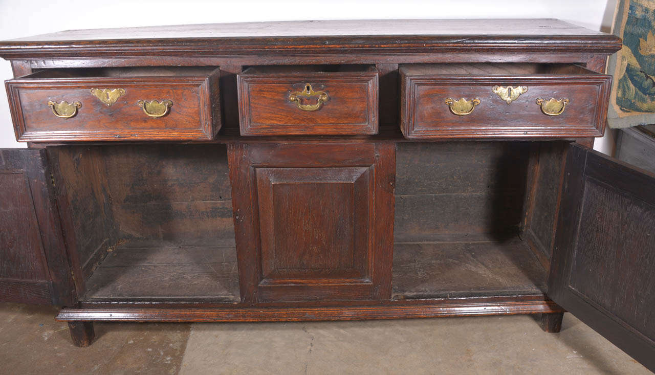 18th Century Oak Welsh Dresser Base In Excellent Condition In Houston, TX