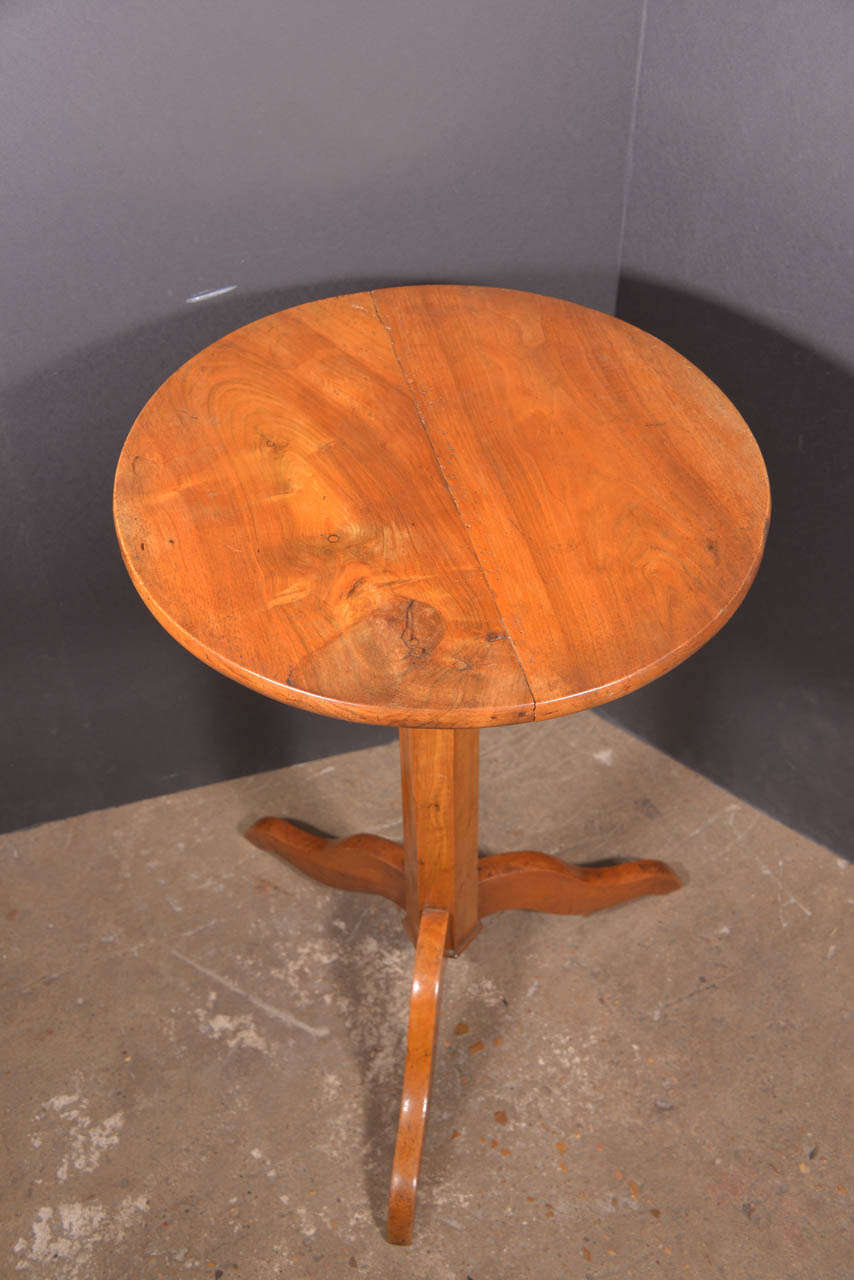 French 19th Century Walnut Tripod Table