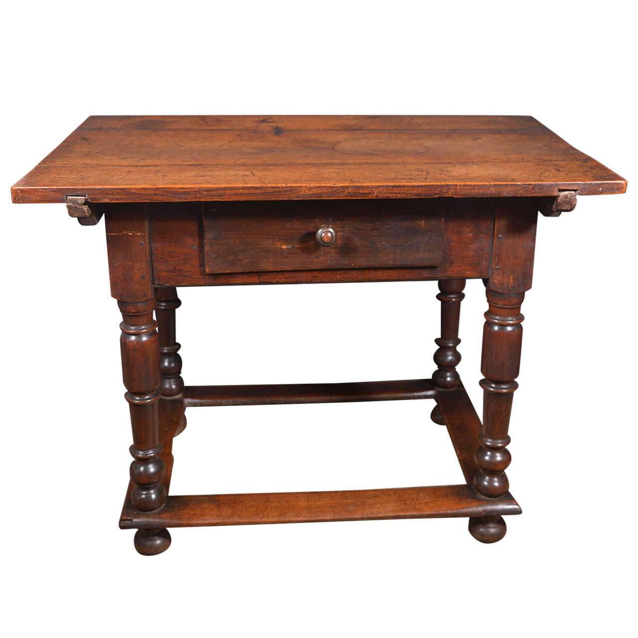 17th c. Italian Landowner's table in Walnut