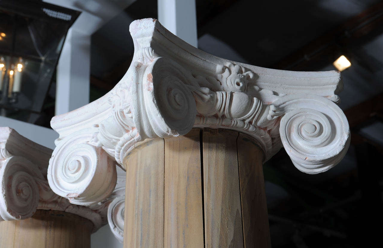 French Set of 2 Ionic Wooden Columns with White Terracotta Capitals, 19th Century For Sale