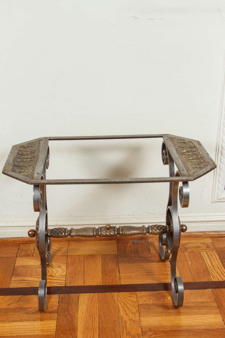 Table à plateau d'appoint Oscar Bach en laiton massif et étain Bon état - En vente à Los Angeles, CA