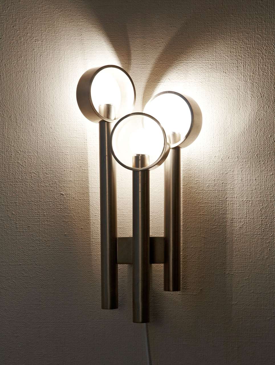 Pair Of Bronze Wall-lights By Maison Dominique, 1955-60. In Good Condition In Paris, FR
