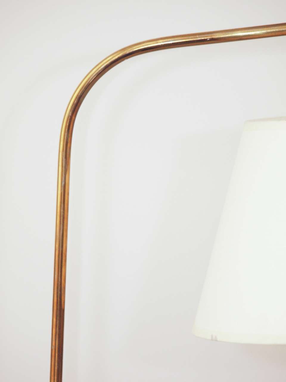 Mid-20th Century Elegant Articulated 1950s Bronze Floor Lamp For Sale