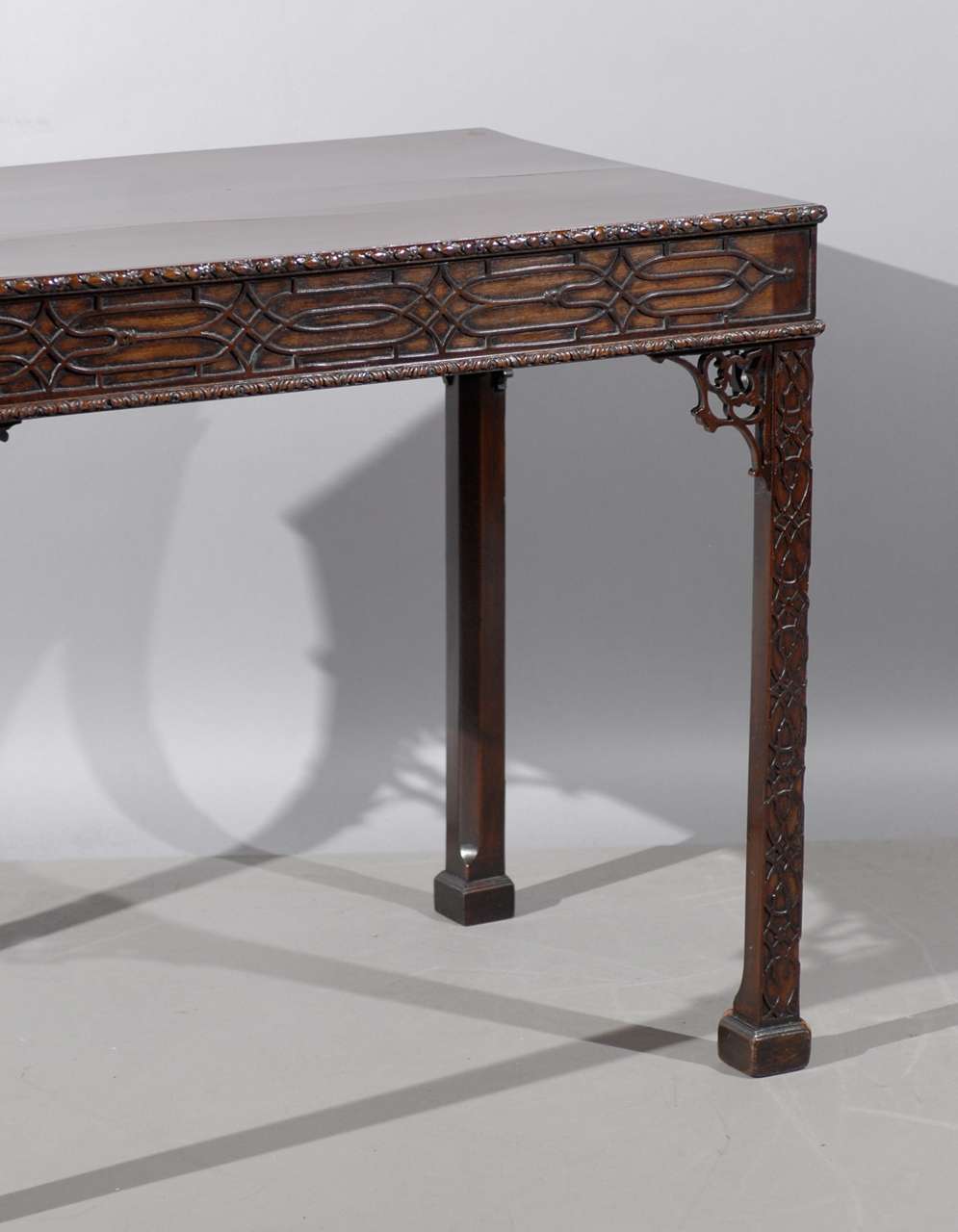 19th Century English Chinese Chippendale Style Tea Table In Excellent Condition In Atlanta, GA