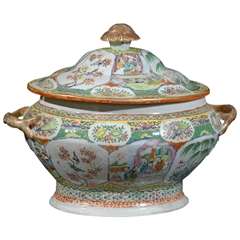 Antique  Chinese Canton Famille Rose Soup Tureen, Early 19th century