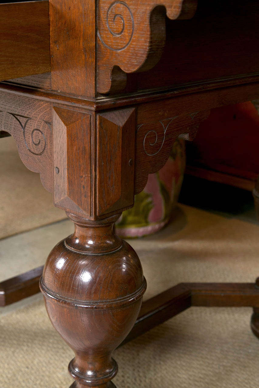 18th c. Oak Jacobean Hall Table w/ single Drawer 5