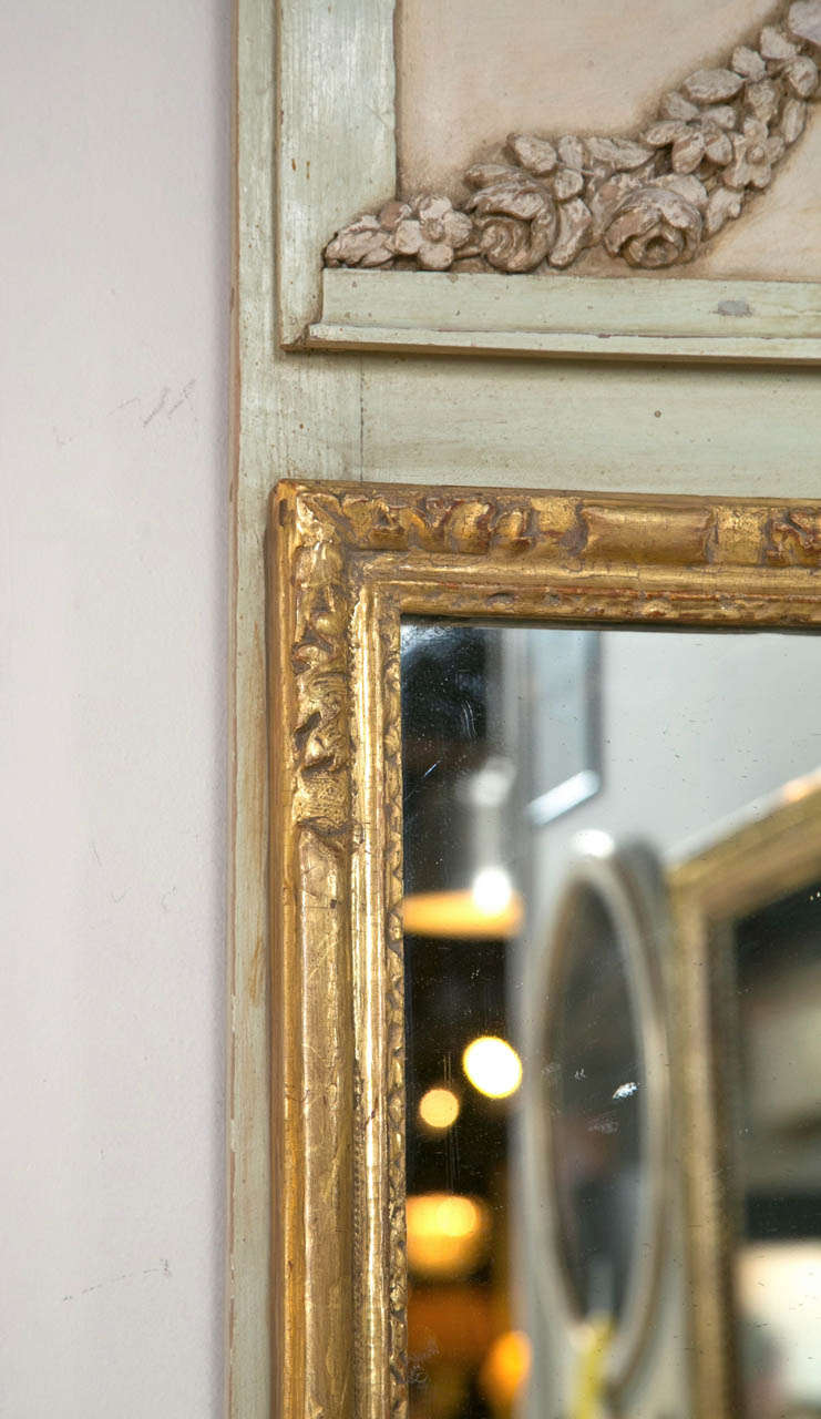 French Louis XVI Trumeau Mirror In Good Condition In Stamford, CT