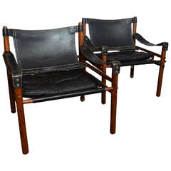 Mid-Century Pair of Arne Norell "Sirocco" Safari Chairs in Rosewood and Black Leather