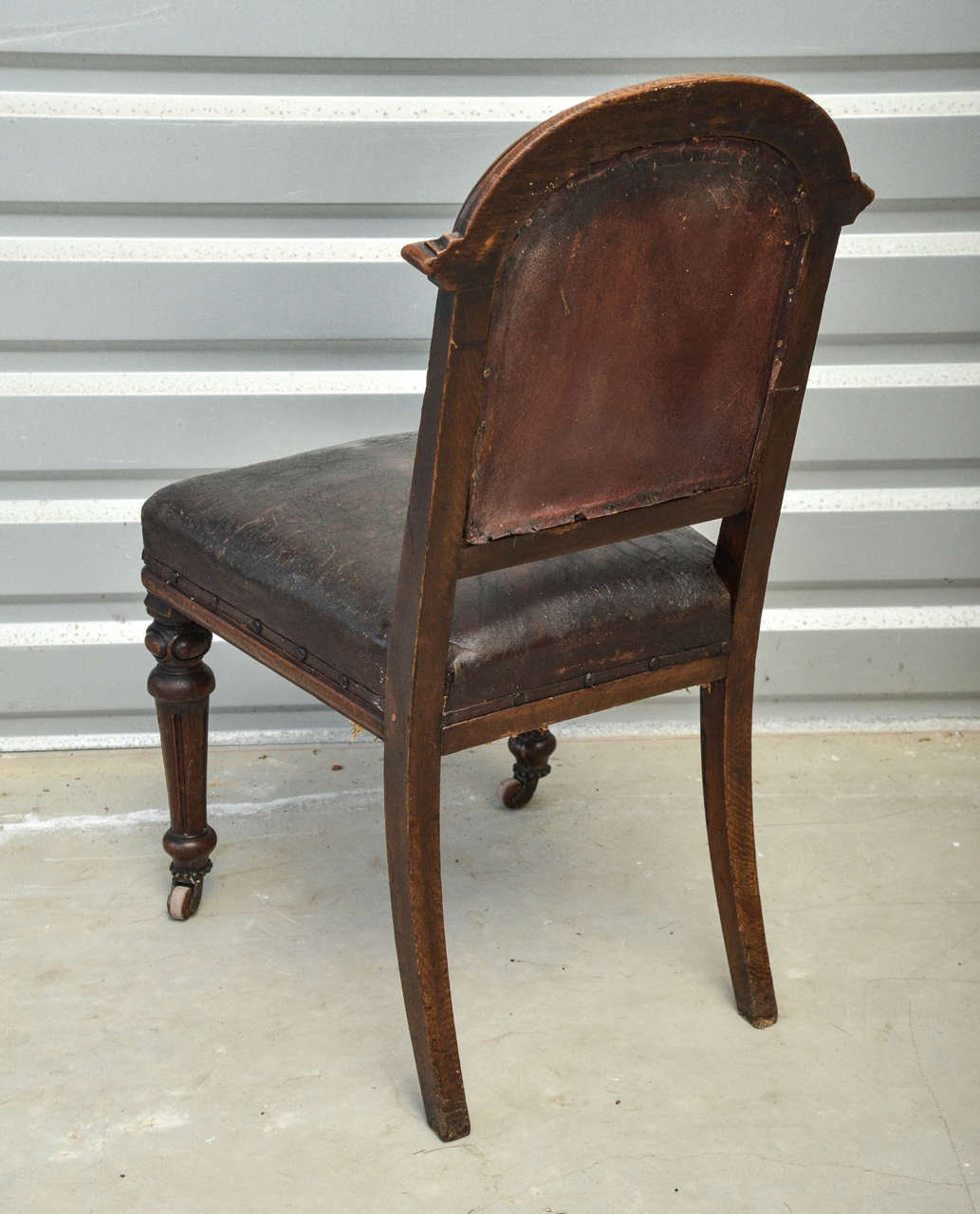 6 Victorian English Oak Arch Top  Dining Chairs In Fair Condition In Southampton, NY
