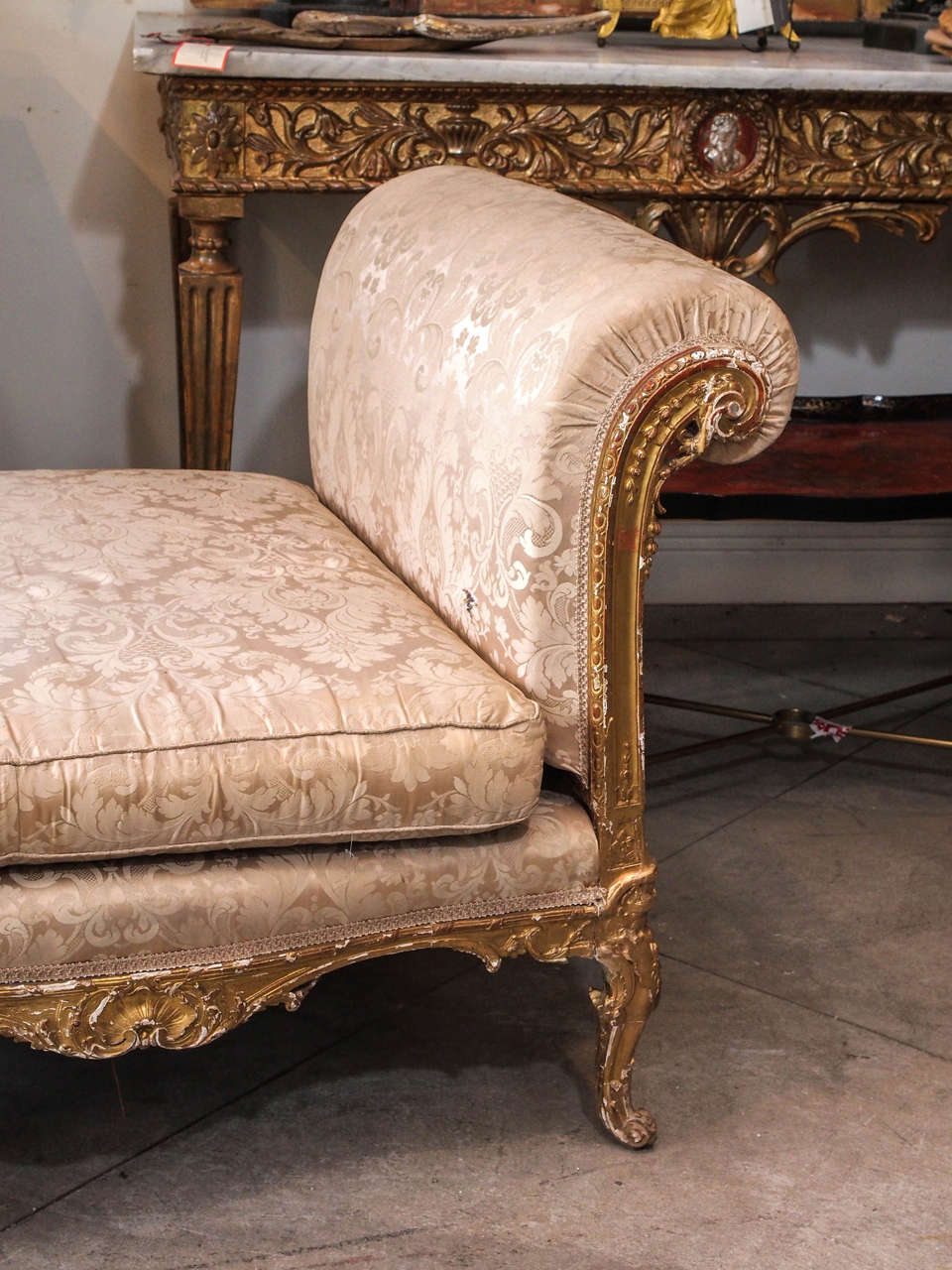 French 19th Century LXV Giltwood Chaise