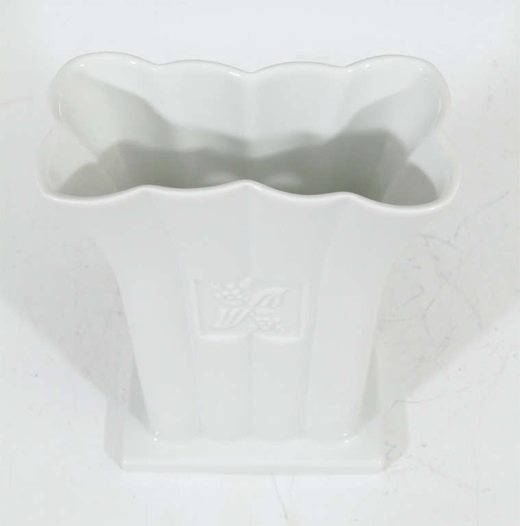 alessi vase