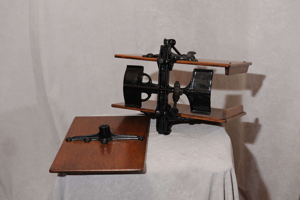 Oak Desktop Dictionary Stand