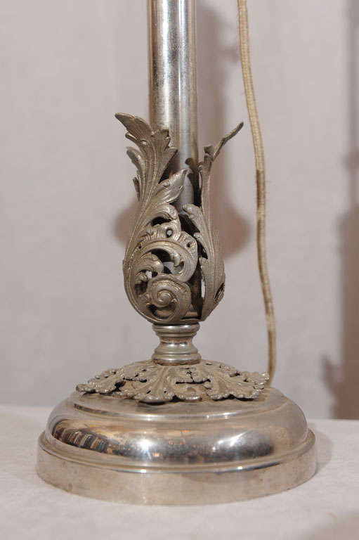 Silvered Bronze and Art Glass Desk or Table Lamp ca. 1910 In Excellent Condition In Petaluma, CA