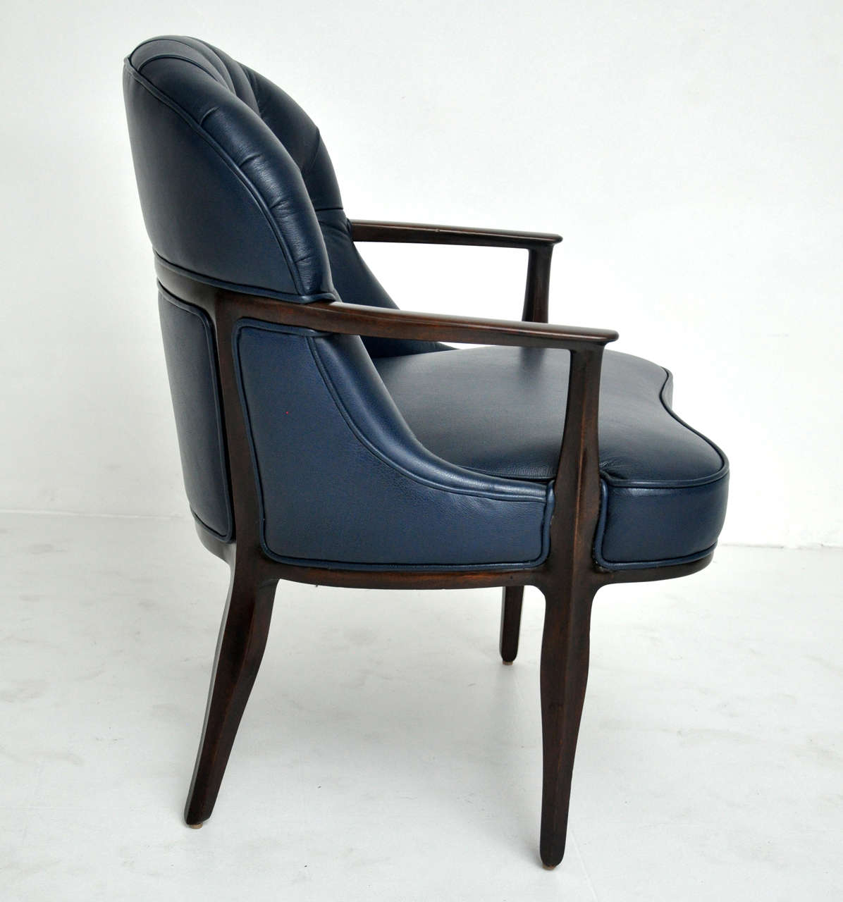 Dunbar Janus Chair - Edward Wormley In Excellent Condition In Chicago, IL