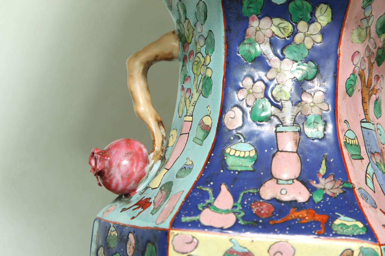 A Chinese Porcelain Polychrome Vase 3
