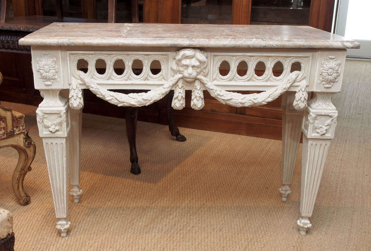 Marble top with lion head