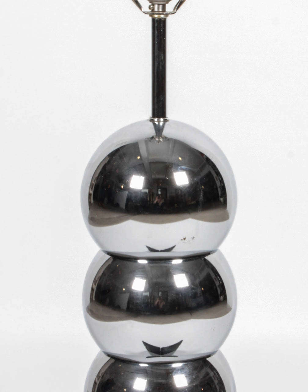 Minimalist 1970s Chrome Ball Table Lamp For Sale