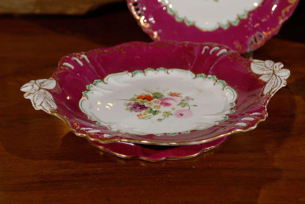 Painted English 1850s Copeland Red Border Plates and Compotes with Bouquets of Flowers For Sale