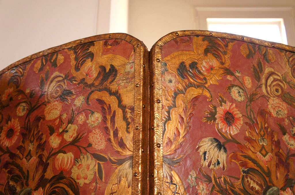 Baroque 18th Century Italian Painted Leather Screen For Sale