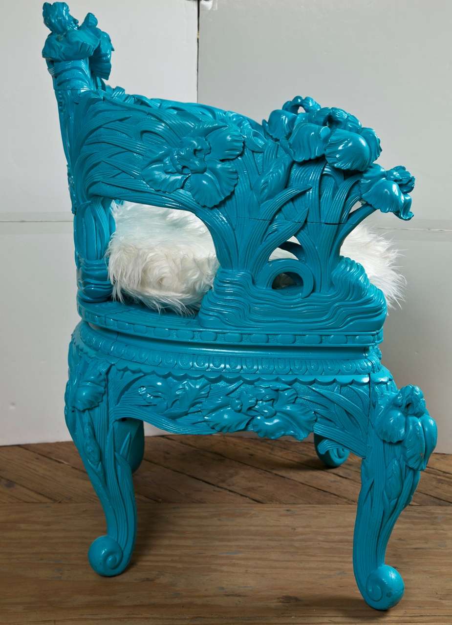 plastic throne chair