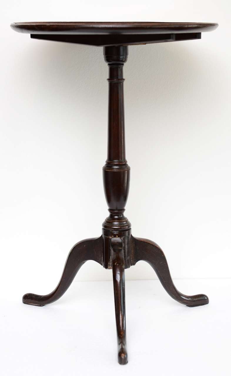 American Queen Anne tilt-top, tripod candle stand with dish top, mahogany, possibly Rhode Island, original restored finish