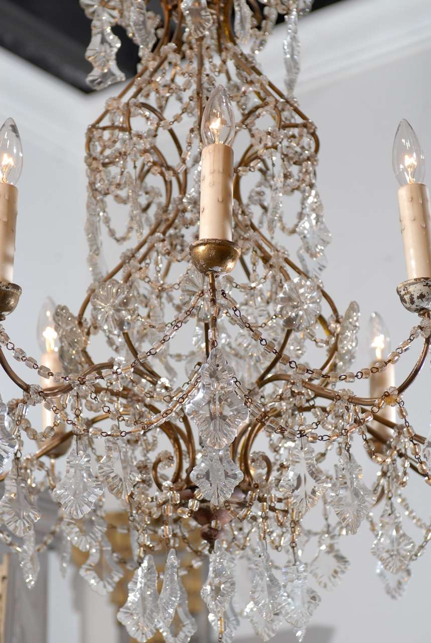 Italian 1850s Rococo Style Ten-Light Crystal Chandelier with Gilt Metal Armature For Sale 2