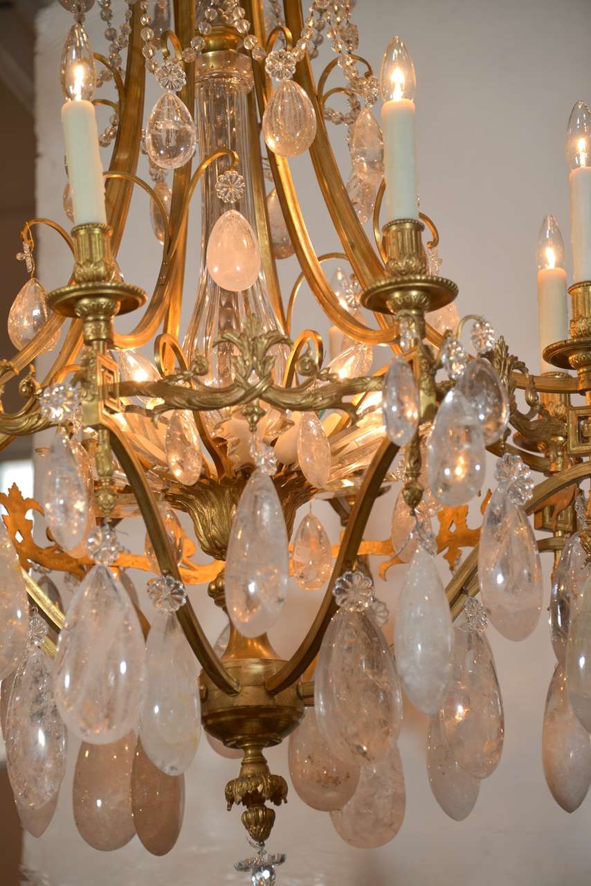 XIXe siècle C.I.C. Important lustre russe en cristal de roche et bronze doré en vente
