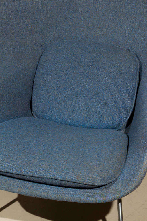 Eero Saarinen Womb Chair 4