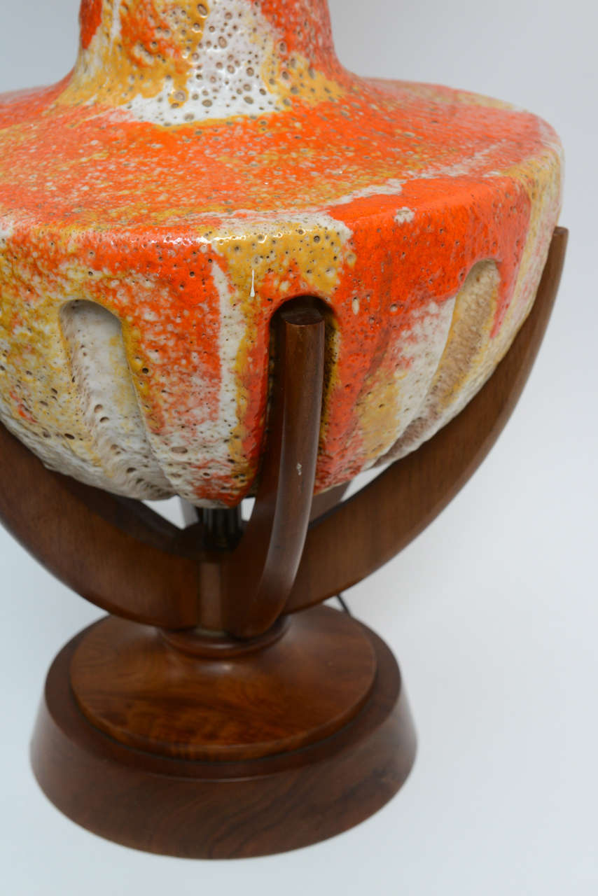 Mid-Century Modern 1960s Atomic Lava Ceramic Table Lamp on a Tripod Walnut Base