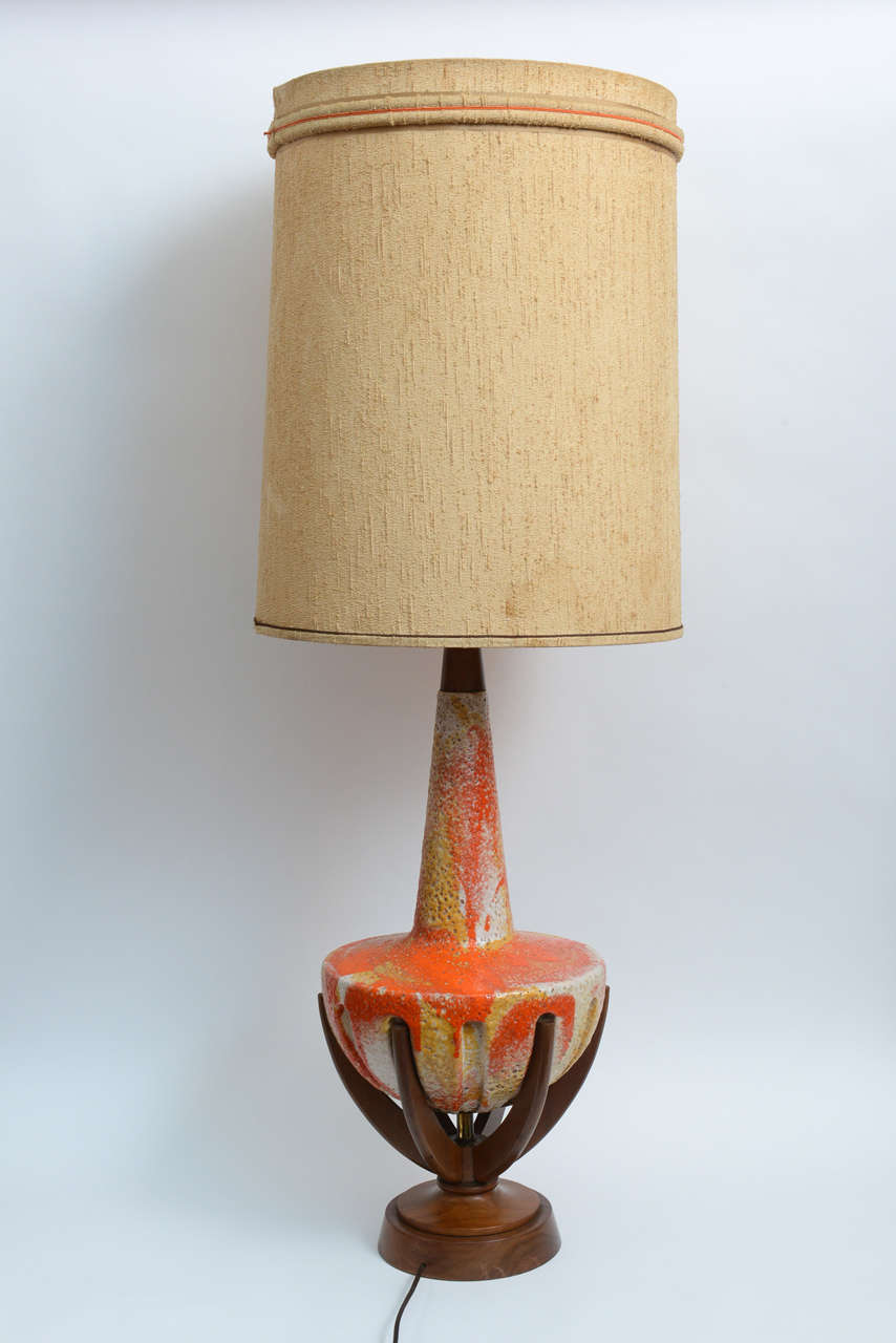 1960s Atomic Lava Ceramic Table Lamp on a Tripod Walnut Base at 1stDibs