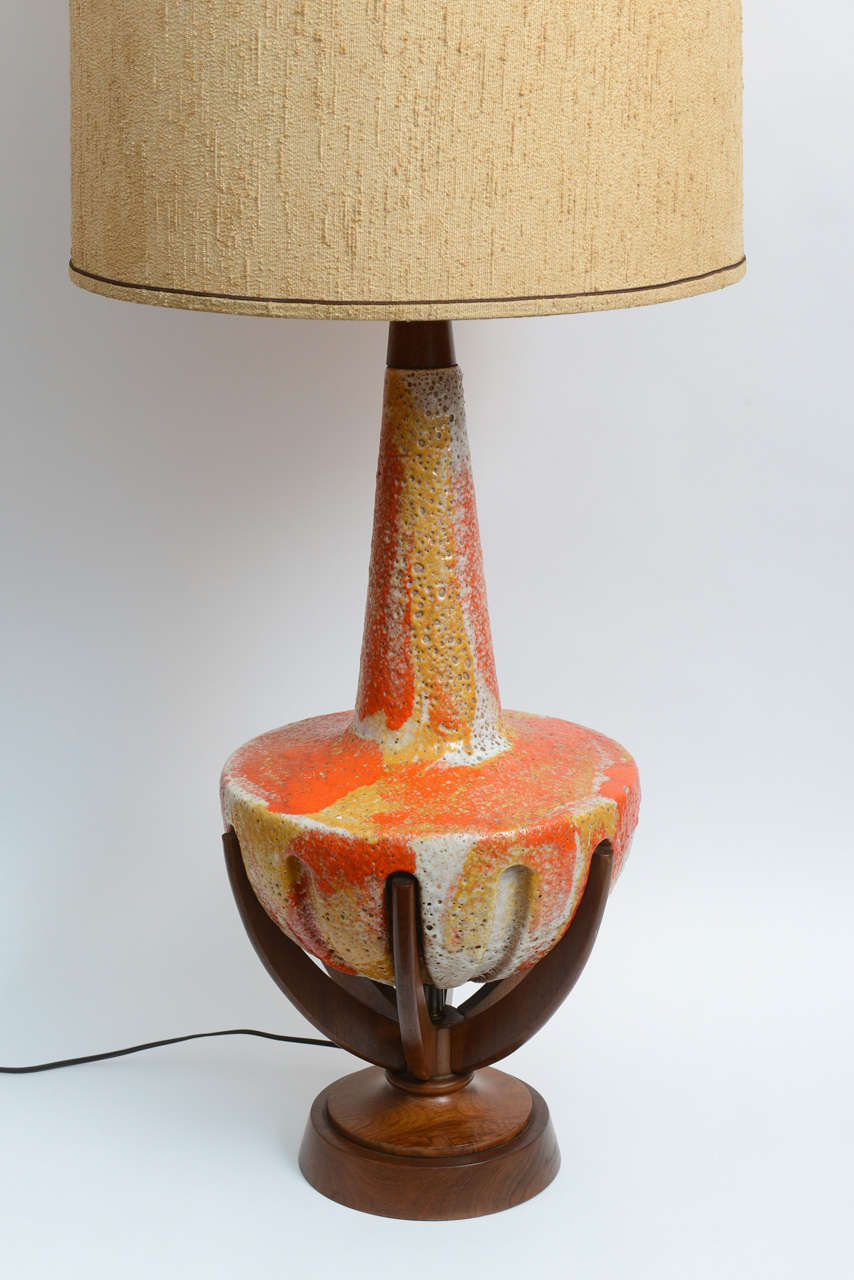 1960s Atomic Lava Ceramic Table Lamp on a Tripod Walnut Base at 1stDibs