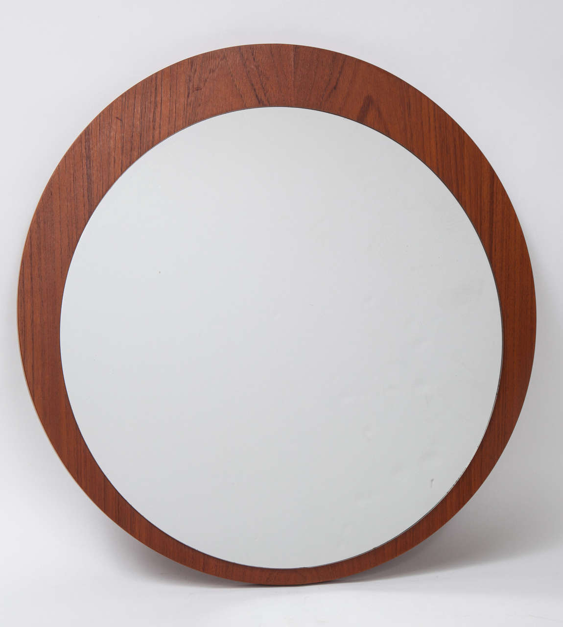 Round Mirror from Denmark, Atomic