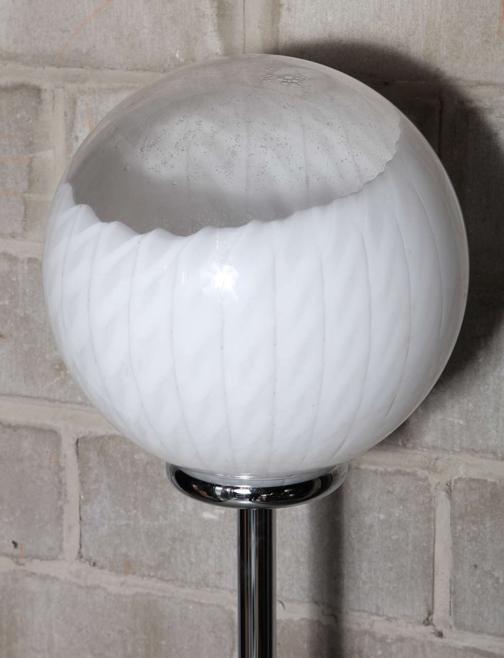 Murano Glass Floor Lamp In Good Condition In Valley Stream, NY