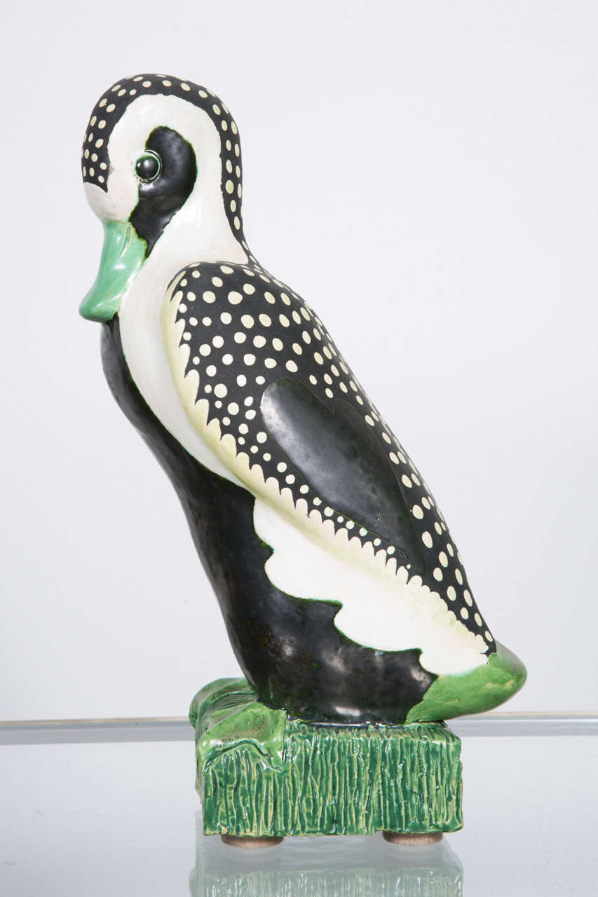 Rare ceramic by Primavera with a lovely duck, beautiful colors with black, green and white.
No signature but typical of Primavera's productions, 
circa 1940.